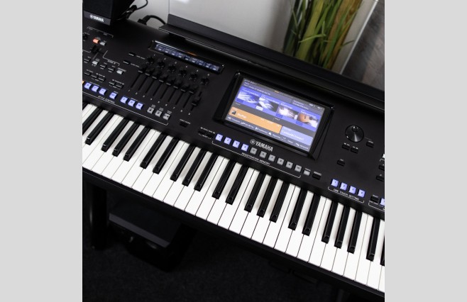 Used Yamaha Genos Keyboard & Speakers - Image 4